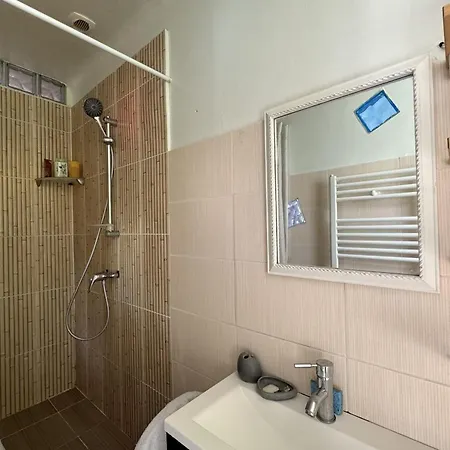 Beautiful Near Apartman